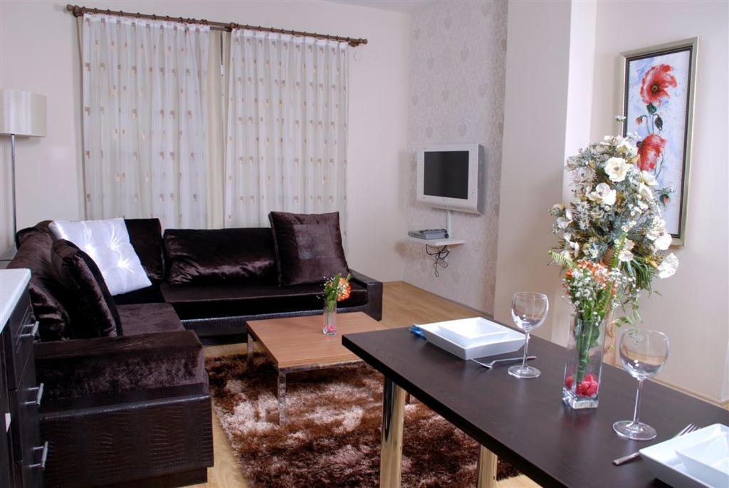 Airport Residence — Photos 2